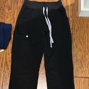 Figs yola pant. Black.